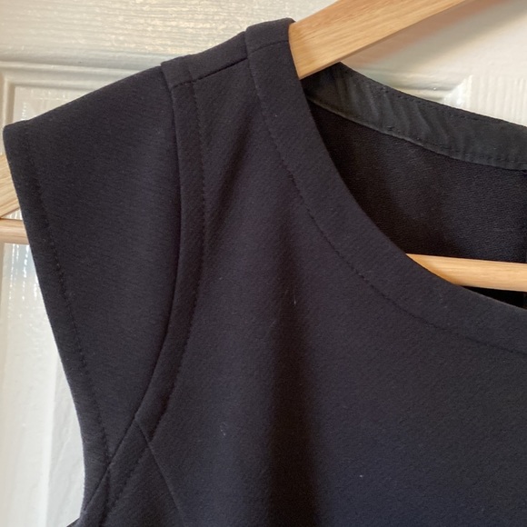 A perfect above the knee little back dress from Ann Taylor Loft! - Picture 4 of 5